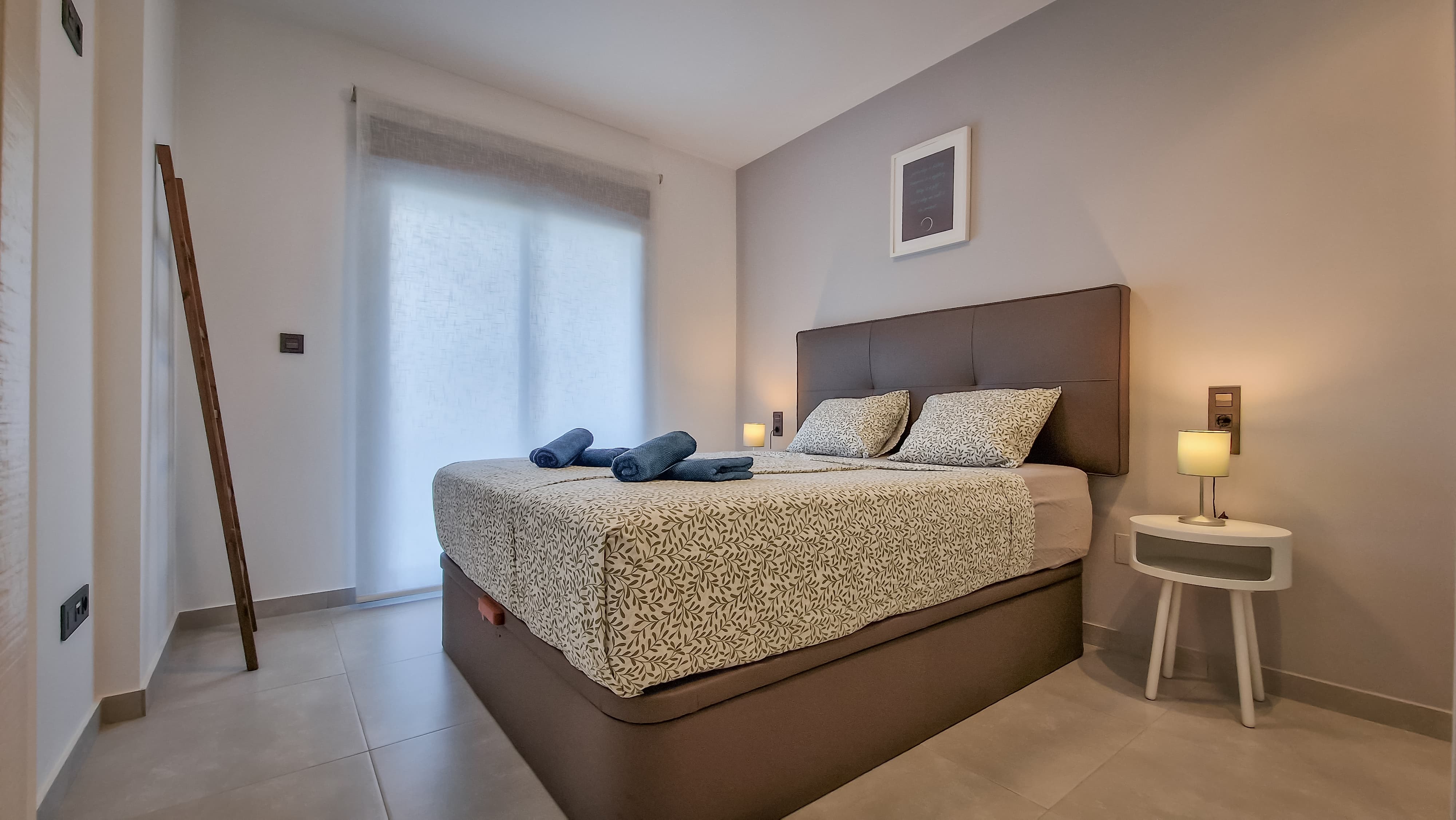 Bedroom 1 detail