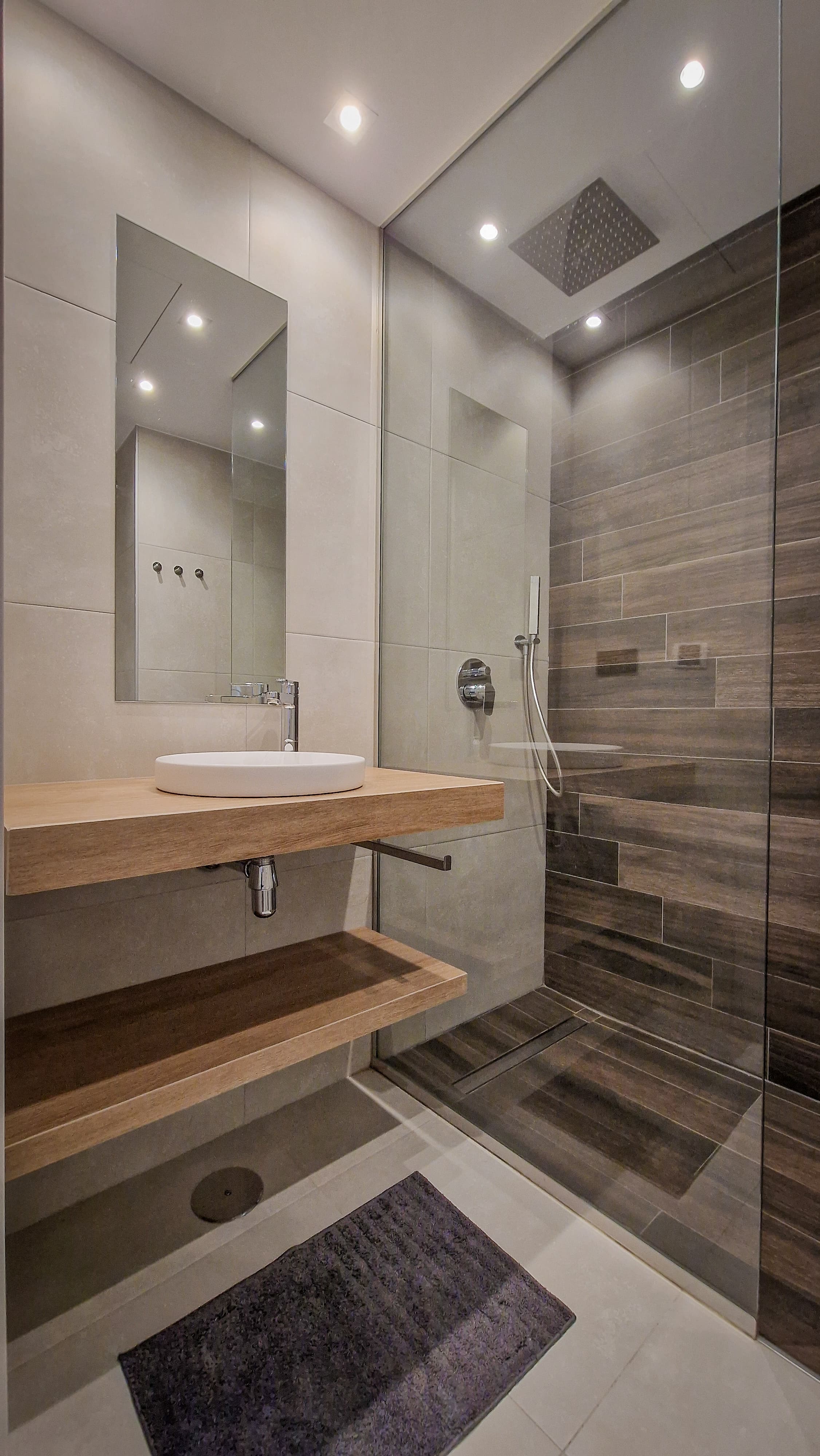 Bathroom 1 main