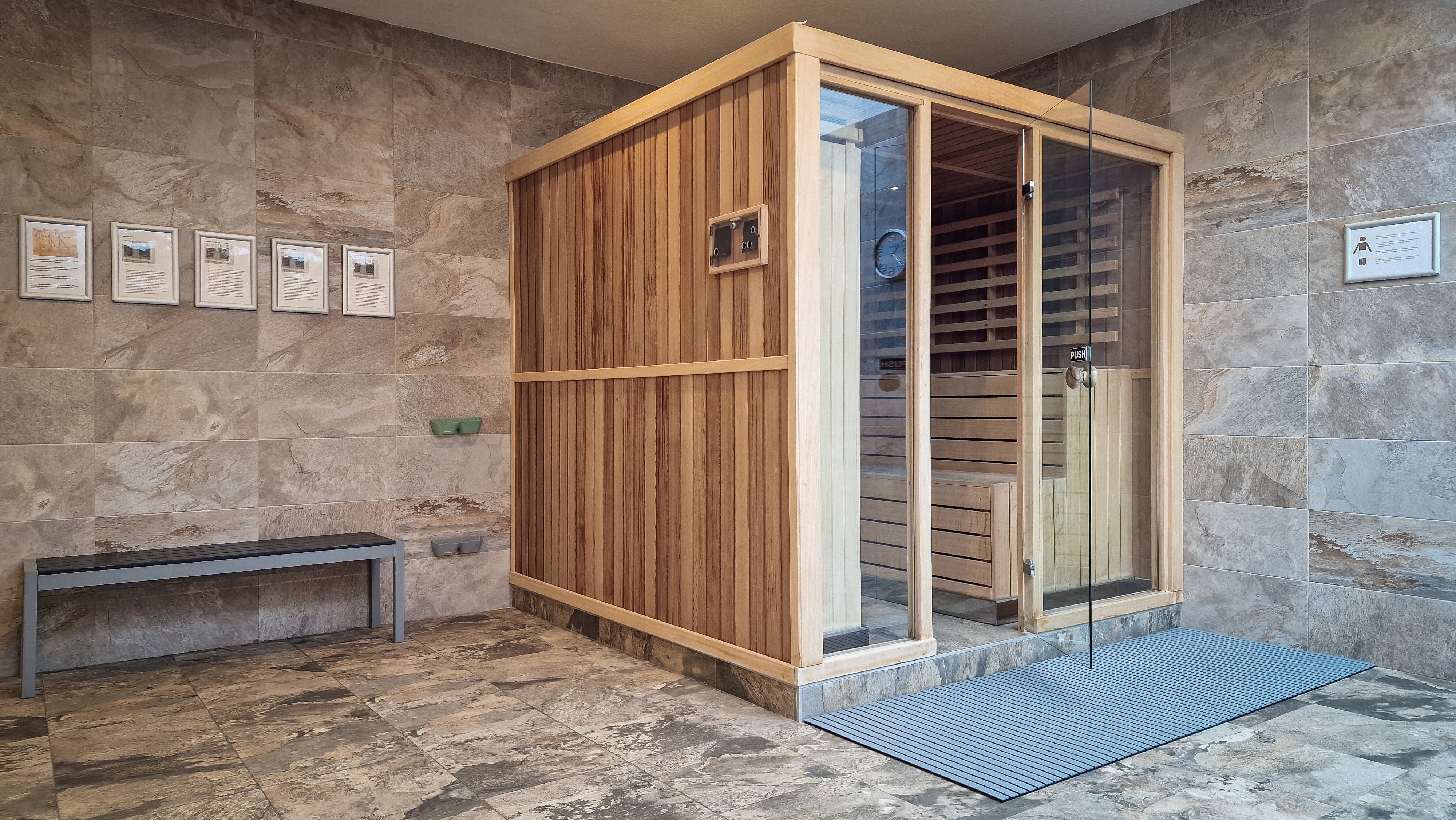 Sauna cabin
