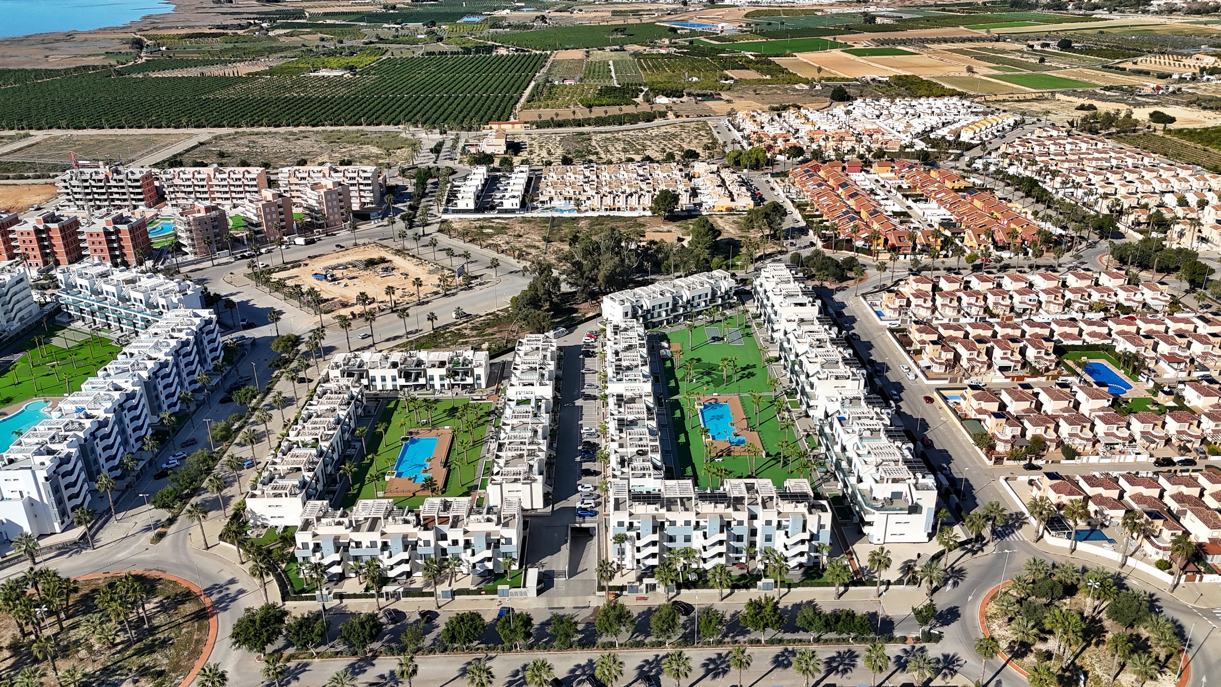 Aerial view resort & surroundings